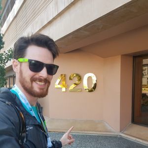 Meet your Posher, Max